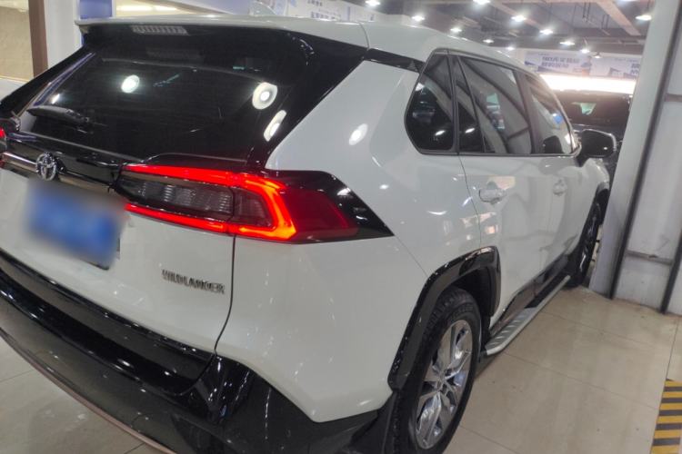 Used Toyota Wildlander 2024 2.0L CVT Two-Wheel Drive Urban Edition