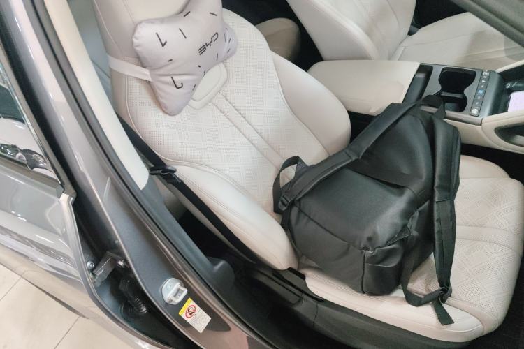 Used BYD Yuan UP 2025 Intelligent Driving Version 401 km Leading Edition
