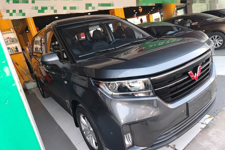 Used Wuling Zhengcheng 2021 1.5T Manual Luxury Commercial Vehicle
