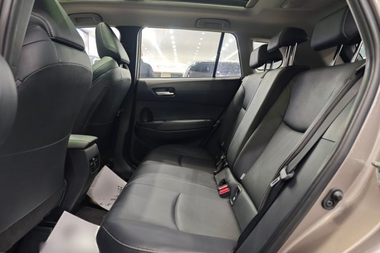 Used Toyota FRONTLANDER 2023 2.0L Smart Electric Hybrid Dual-Engine Deluxe Version
