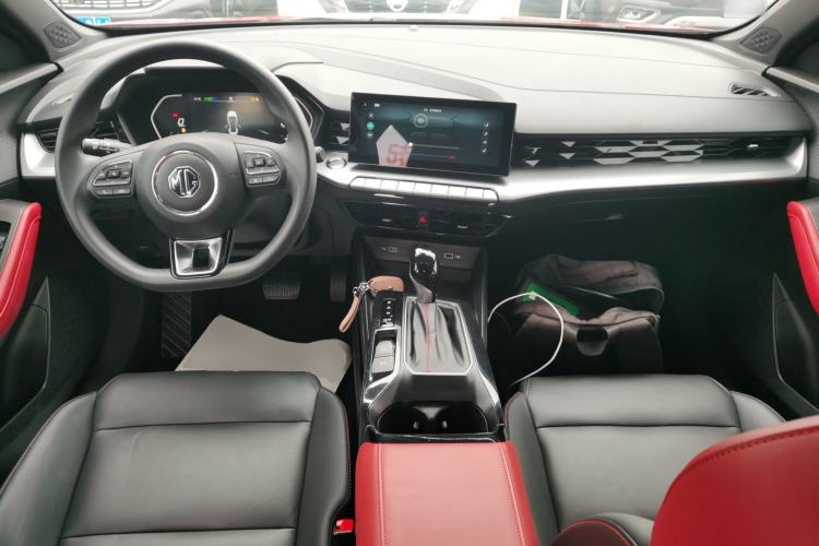 Used MG 5 2021 180 DVVT CVT Youth Luxury Edition
