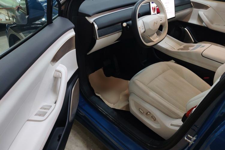 Used ONVO L60 2024 60 kWh Rear-Drive Version