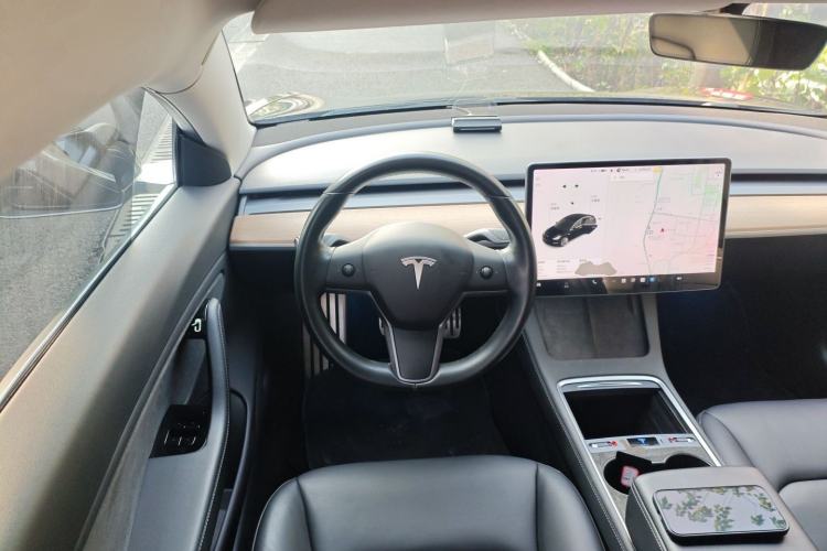 Used Tesla Model 3 2019 Long-Range All-Wheel-Drive Version

