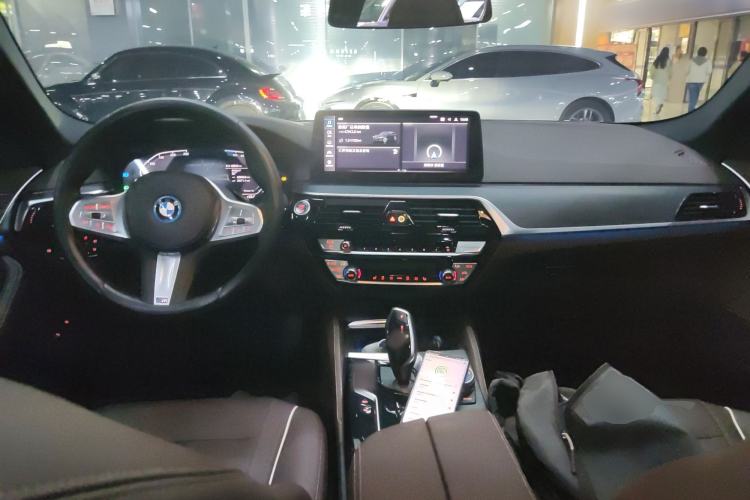 Used BMW 5 Series New Energy 2022 Second Facelift 535Le M Sport Package
