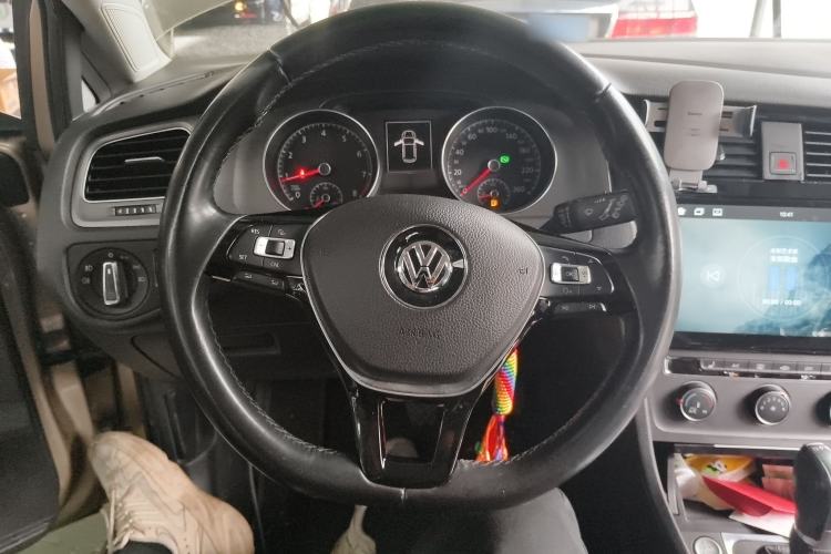 Used Volkswagen Golf 2014 1.4TSI Automatic Luxury Model