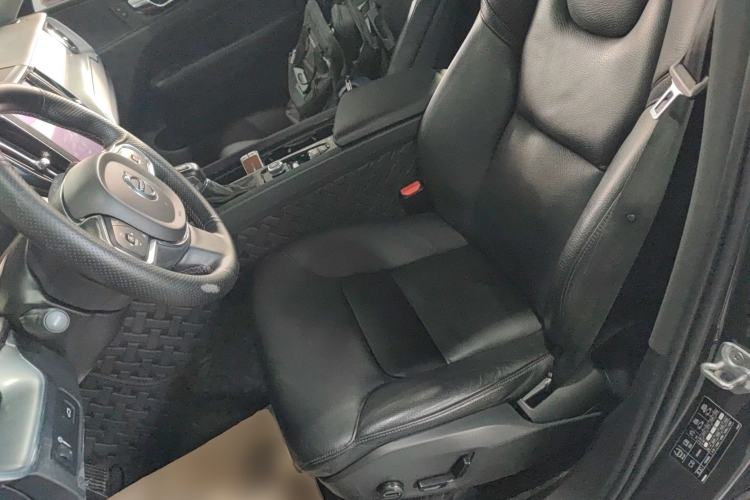 Used Volvo XC60 2019 T5 4x4 Smart Edition China V Standard
