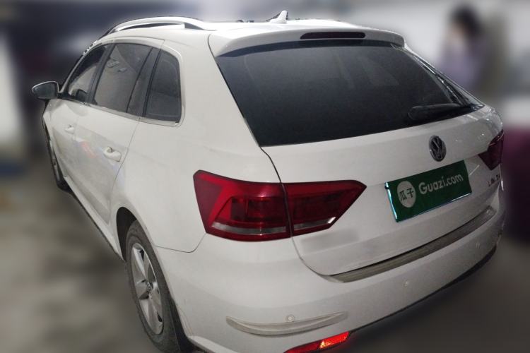 Used Volkswagen Gran Lavida 2013 1.6L Automatic Fashion Model