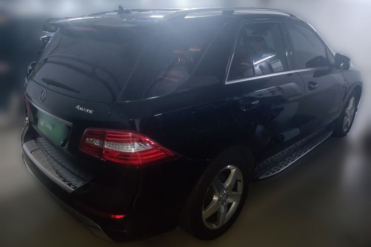 Used Mercedes-Benz M-Class 2014 ML 400 4MATIC Luxury Model
