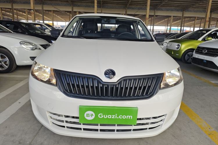Used Skoda Rapid 2016 1.6L Automatic Front-Wheel Drive Model
