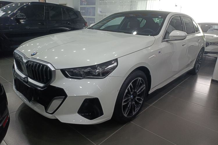 Used BMW 5 Series 2024 530Li Leading Model M Sport Package