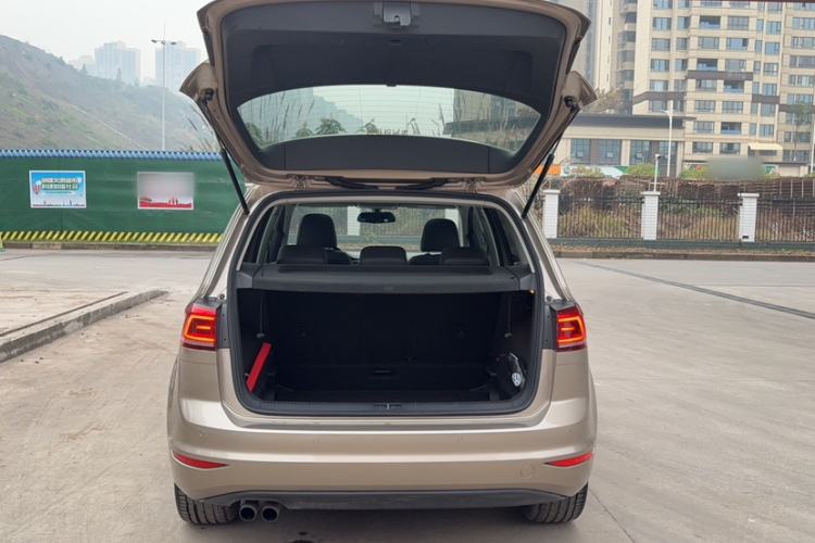 Used Volkswagen Golf Sportsvan 2016 230TSI Automatic Luxury Version