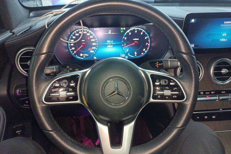 Used Mercedes-Benz GLC 2020 Facelift GLC 260 L 4MATIC Luxury Edition
