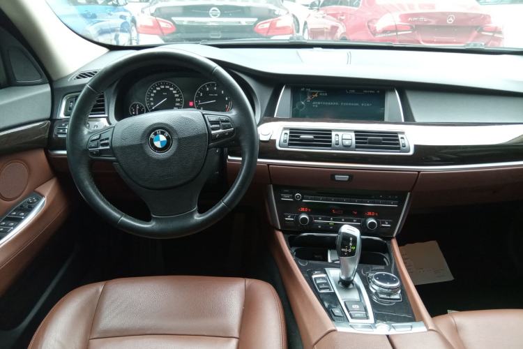 Used BMW 5 Series GT 2014 528i Leading Model
