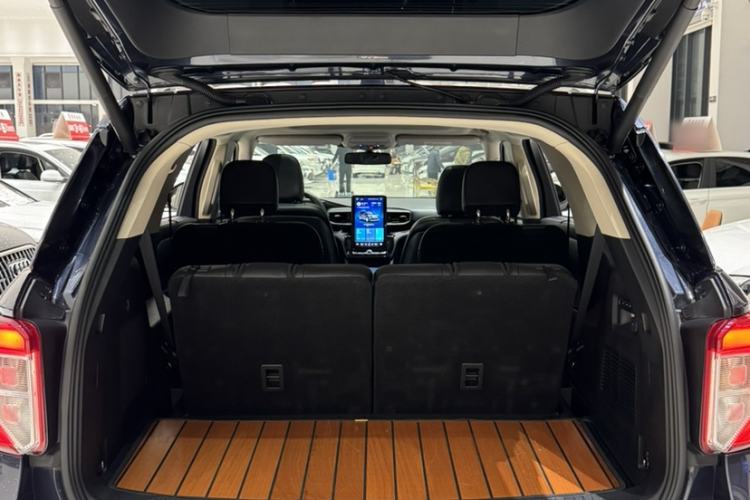 Used Ford Explorer 2020 EcoBoost 285 4x4 Titanium Edition 6 Seats
