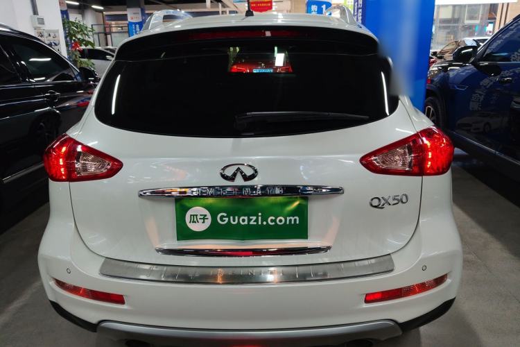 Used Infiniti QX50 2015 2.5L Luxury Edition
