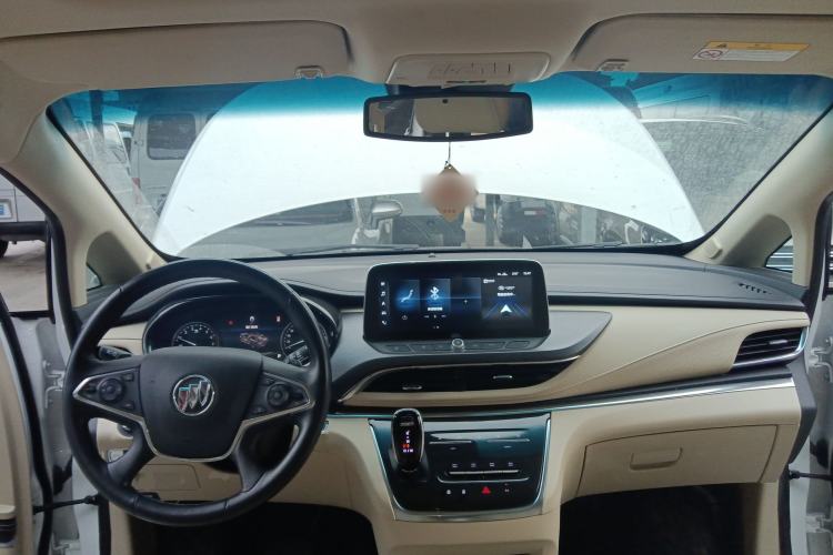 Used Buick GL8 2023 Facelifted Land Cruiser Executive Luxury Version