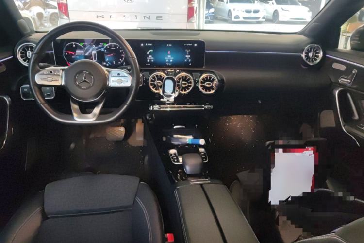 Used Mercedes-Benz A-Class 2020 Restyled A 200 L Sport Sedan Fashion Version
