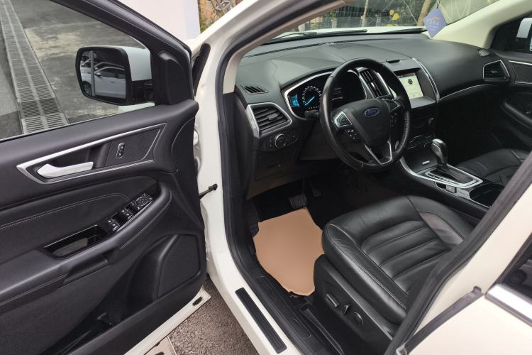 Used Ford Edge 2016 EcoBoost 245 Two-Wheel-Drive Titanium 7-Seater