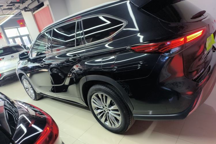 Used Toyota Highlander 2024 2.5L Smart Electric Hybrid Dual-Engine Four-Wheel Drive Prestige Version – 7 Seats
