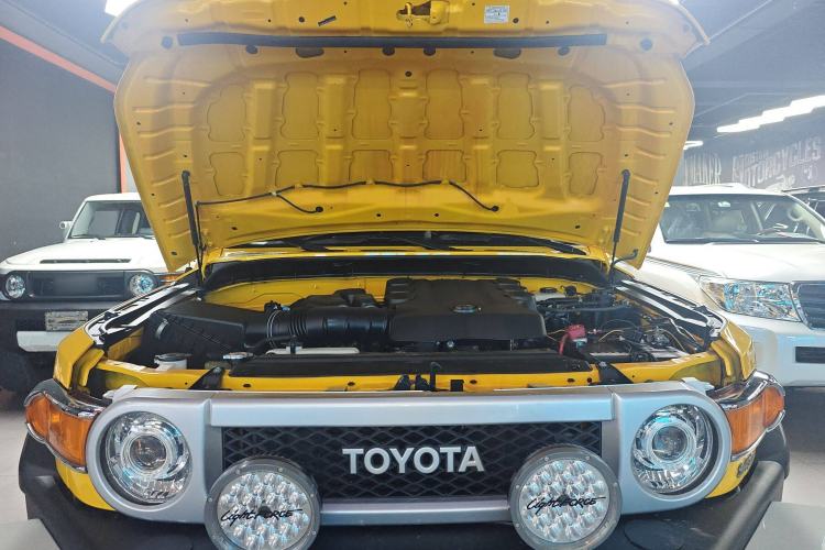 Used Toyota FJ Cruiser 2019 4.0L Middle East Version
