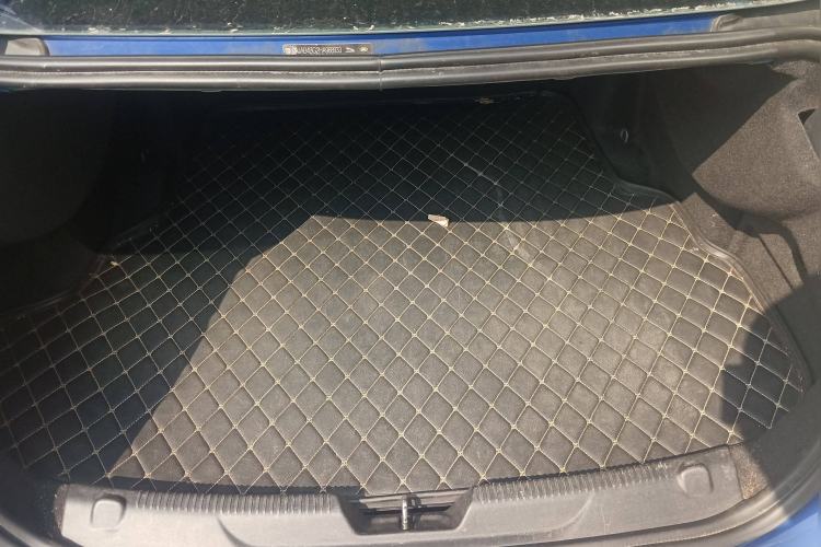 Used Jaguar XE 2017 2.0T 200 PS R-Sport
