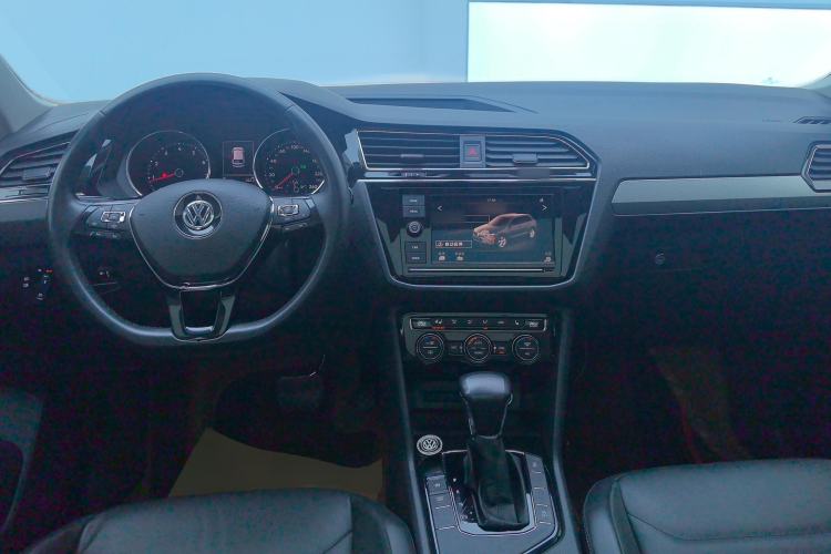 Used Volkswagen Tiguan L 2018 Facelift 330TSI Automatic Two-Wheel Drive Luxury Edition
