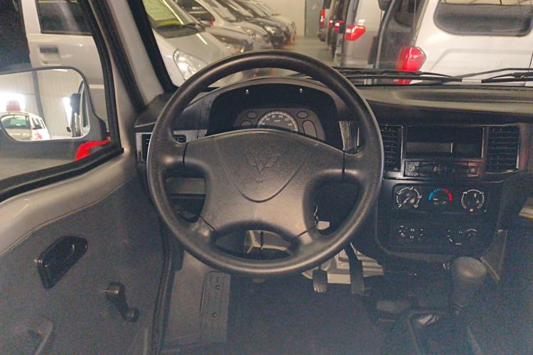 Used Wuling Zhiguang 2023 1.5L Practical Version 5/7 Seats