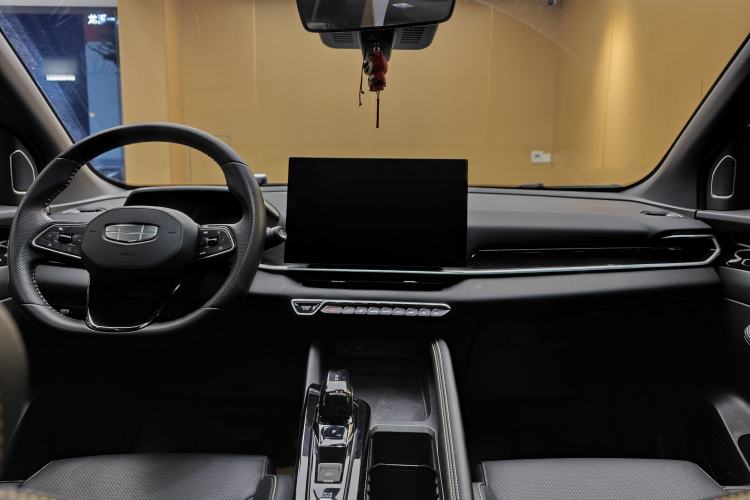 Used Geely Auto Coolray 2025 Bin Yue L 1.5T DCT Starlight Edition
