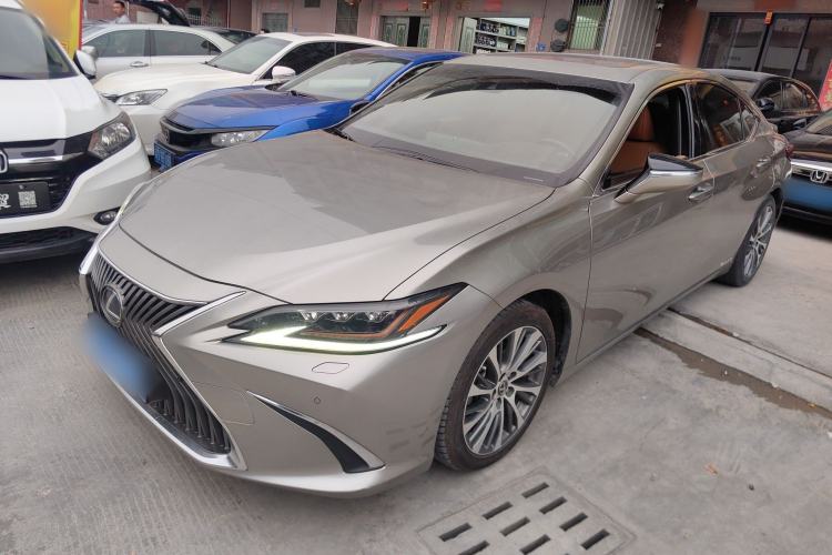 Used Lexus ES 2018 300h Premium Edition China V Standard