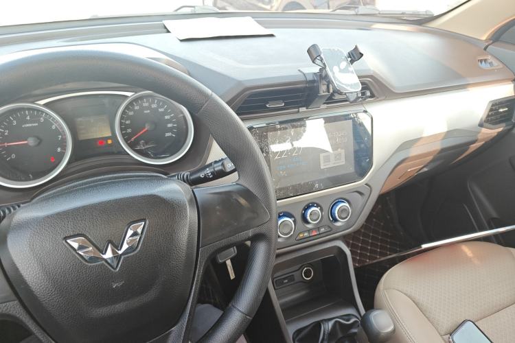 Used Wuling Hongguang 2018 1.5L S Comfort Model L2B
