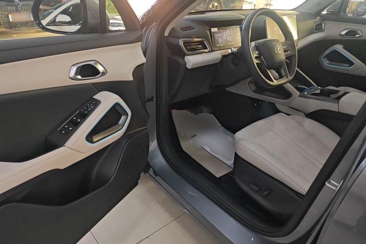 Used BYD Yuan UP 2025 Intelligent Driving Version 401 km Beyond-Range Edition