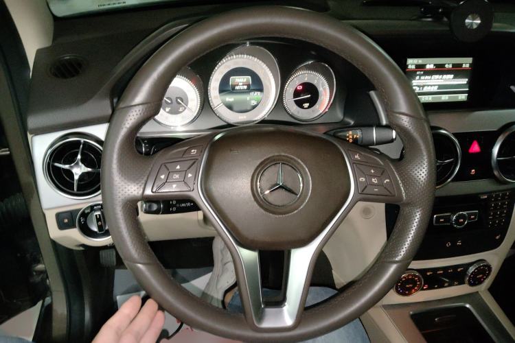 Used Mercedes-Benz GLK-Class 2013 GLK 300 4MATIC Dynamic Sunroof Model
