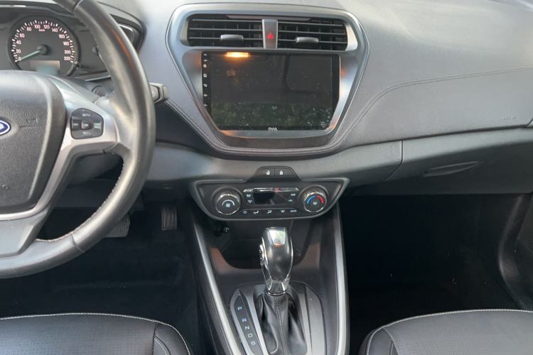 Used Ford Escort 2015 1.5L Automatic Fashion Model
