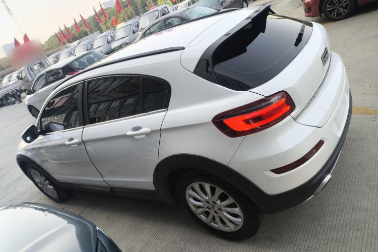 Used Qoros 3 2016 Urban SUV 1.6T Automatic Zhiyue Model

