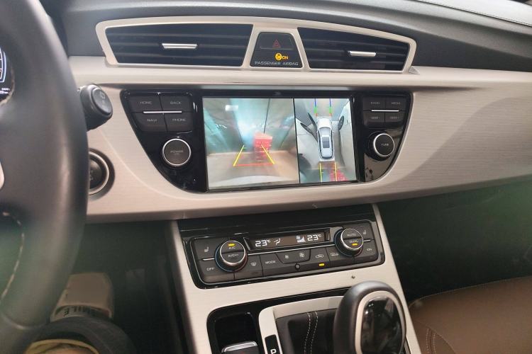 Used Geely Auto Emgrand X7 Sport 2016 1.8TD Automatic ZhiZun Version
