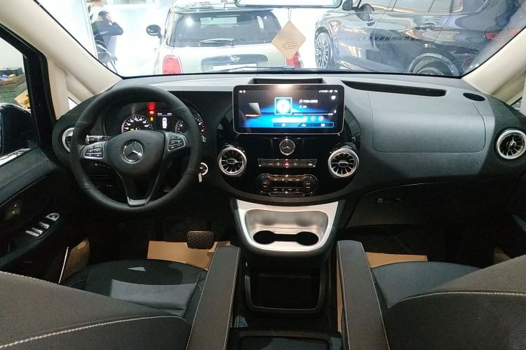 Used Mercedes-Benz Vito 2021 2.0T Elite Version 7 Seats
