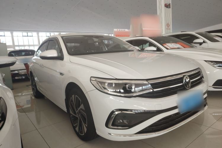 Used Volkswagen Bora 2023 300TSI DSG Prestige Edition
