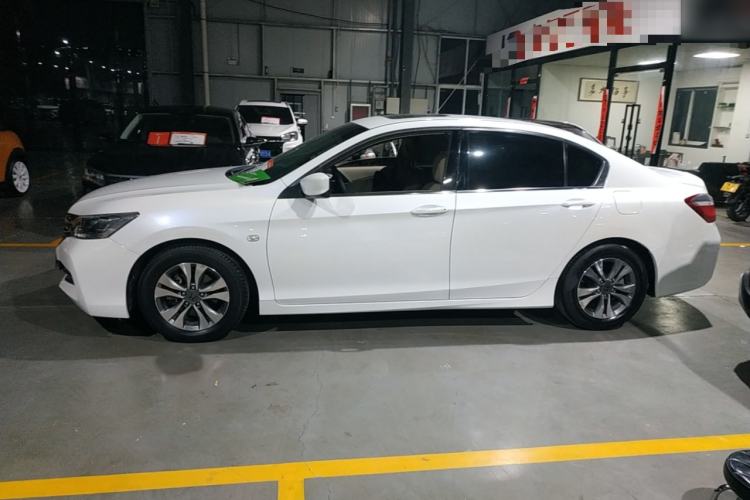 Used Honda Accord 2015 2.0L EX Luxury Edition
