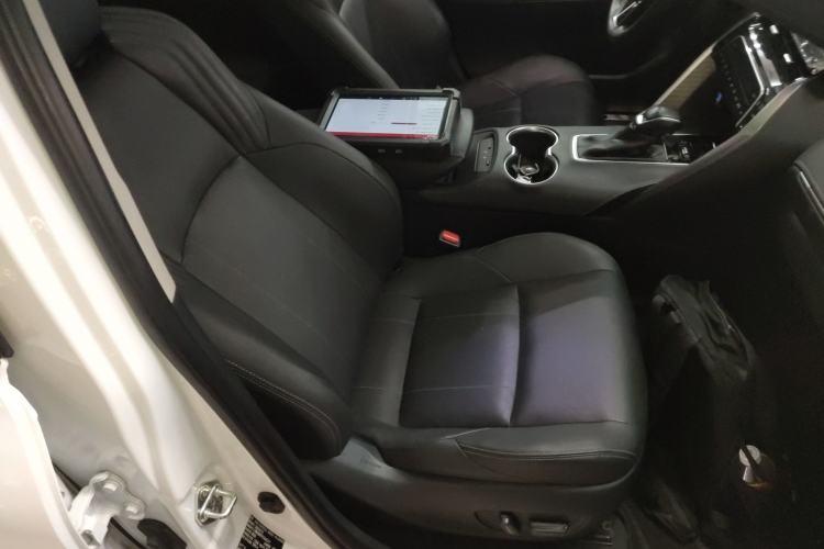 Used Toyota Harrier 2022 2.0L CVT Two-Wheel Drive Deluxe Edition