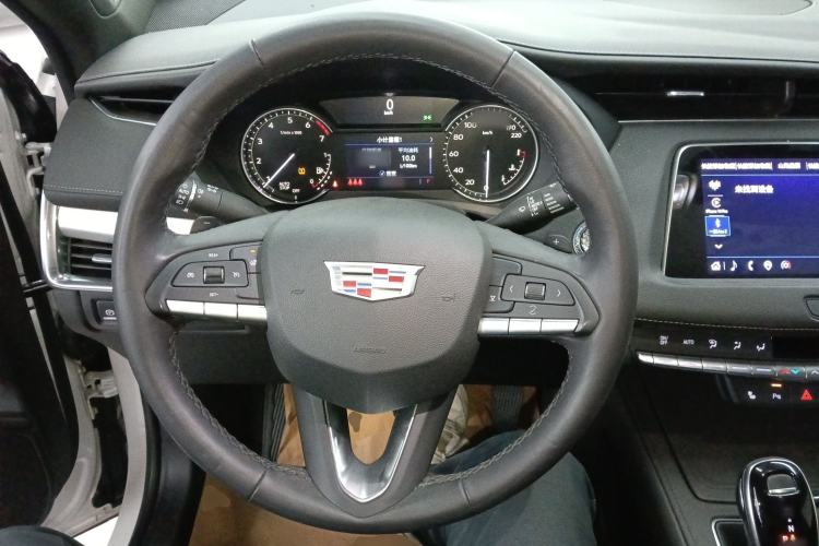 Used Cadillac XT4 2021 28T Two-Wheel Drive Leading Version
