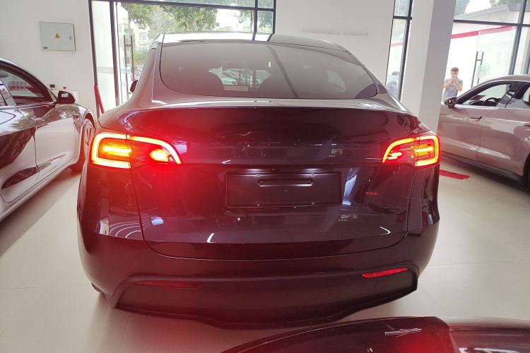Used Tesla Model Y 2024 Rear-Wheel-Drive Version
