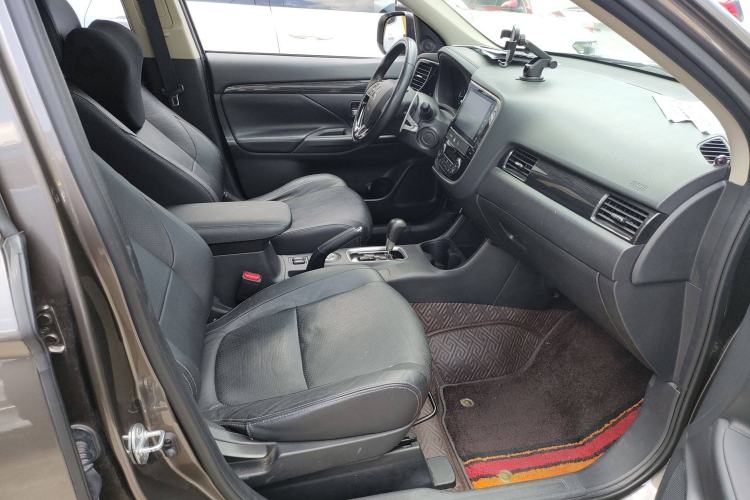 Used Mitsubishi Outlander 2016 2.4L 4x4 Elite Edition 5 Seats
