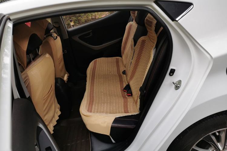 Used Hyundai Elantra (5th Generation / Langdong) 2016 1.6L Automatic Smart Version