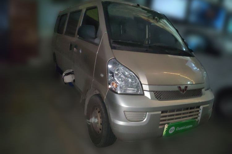 Used Wuling Rongguang EV 2022 Basic Passenger Bus Powered by Penghui Battery
