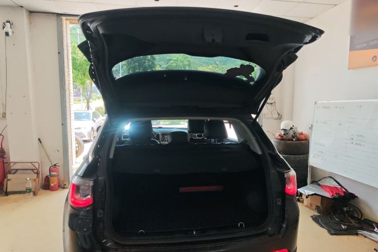 Used  Compass 2017 200T Automatic Family Edition
