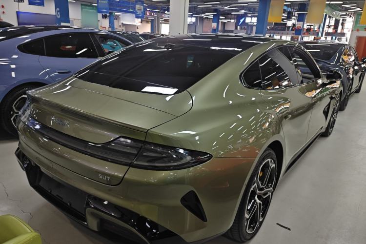 Used  SU7 2024 Rear-Drive Long-Range Intelligent Driving Version
