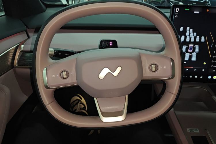 Used ONVO L60 2024 60 kWh All-Wheel Drive