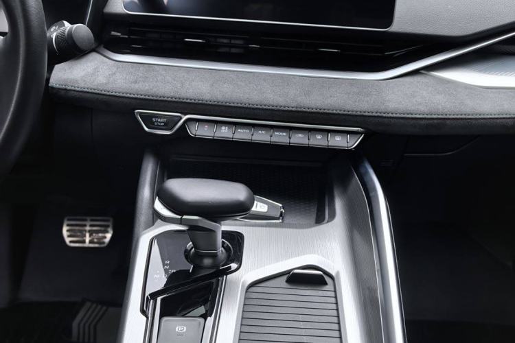 Used Geely Auto Preface 2023 2.0TD "Only This Verdant Green" Edition
