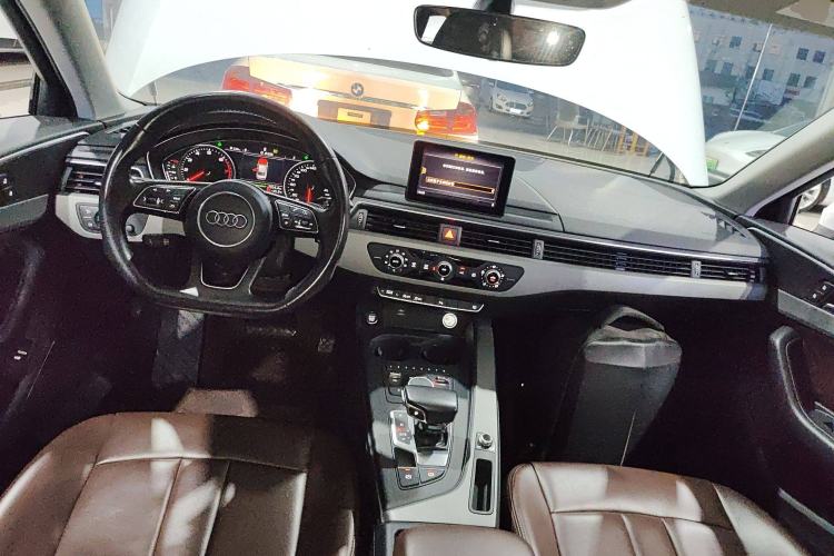 Used Audi A4L 2018 30th Anniversary Edition 40 TFSI Trendy Model
