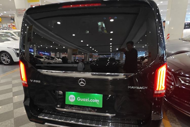 Used Mercedes-Benz V-Class 2018 V 260 Avantgarde Edition China VI